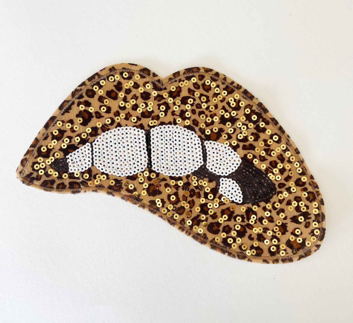 Kinked DIY Leopard Lips Motif
