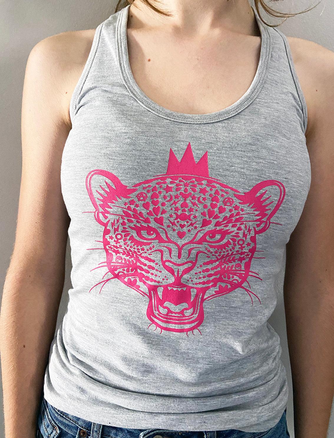 grey melange vest with bright pink leopard queen print